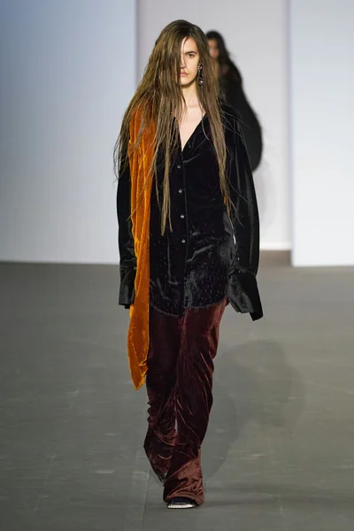 Look 6